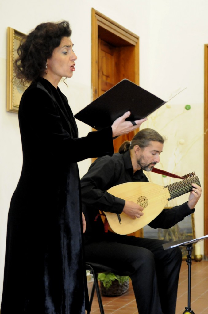 Haydnovy hudební slavnosti 2013, Irena Troupová - soprán, Jan Krejča - loutna Foto: Eva Hajšmnová