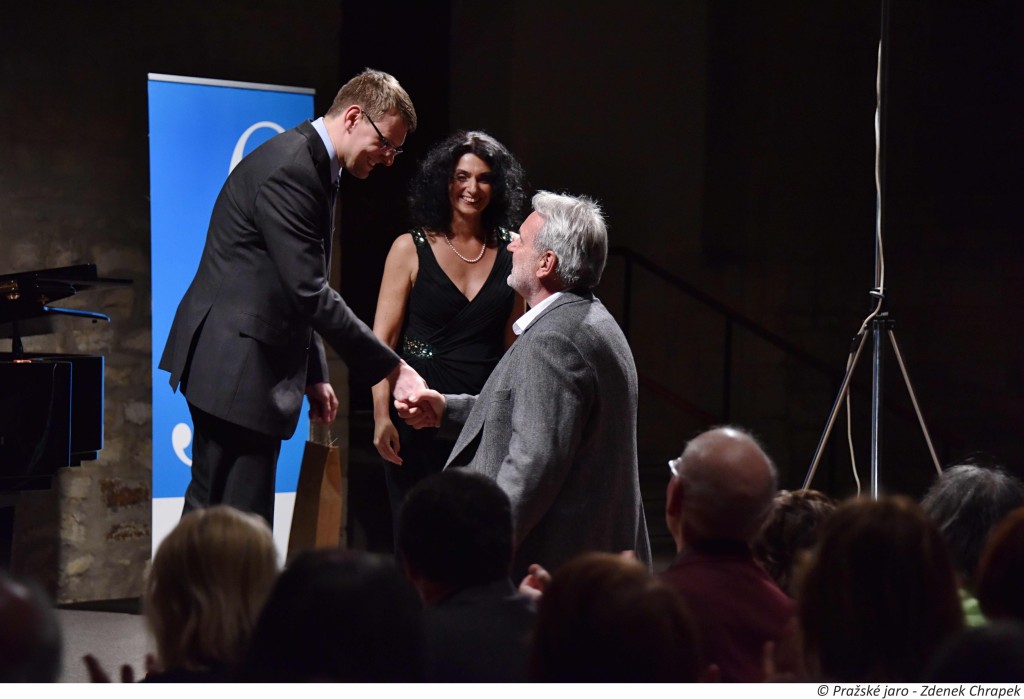 Irena Troupová, Jan Dušek a vnuk Hanse Winterberga. © Pražské jaro – Zdeněk Chrapek