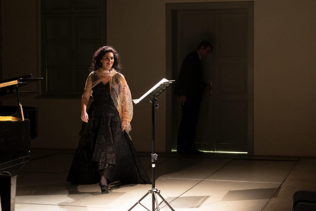 Schliesse deine Augen zu, Zavři oči své (01/2023). Irena Troupová, Jan Dušek. Foto: Tereza Hrubá